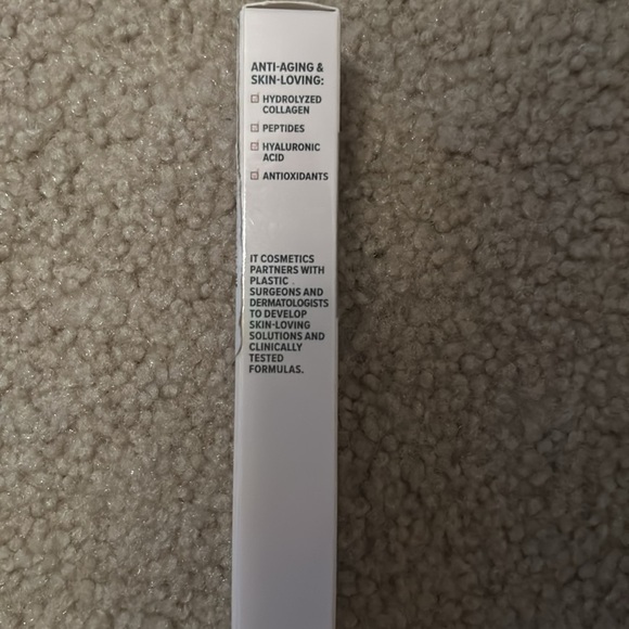 Full Coverage Concealer - Deep - Picture 5 of 6